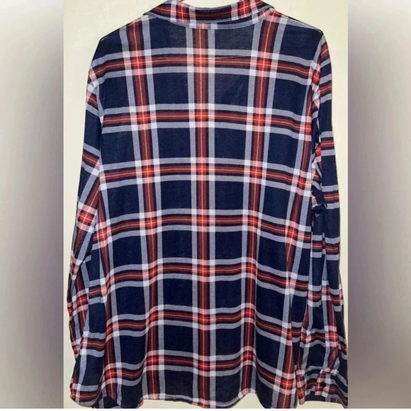🆓Rich & Beautiful Like You Plaid Button Down Top🆓 - Picture 3 of 8